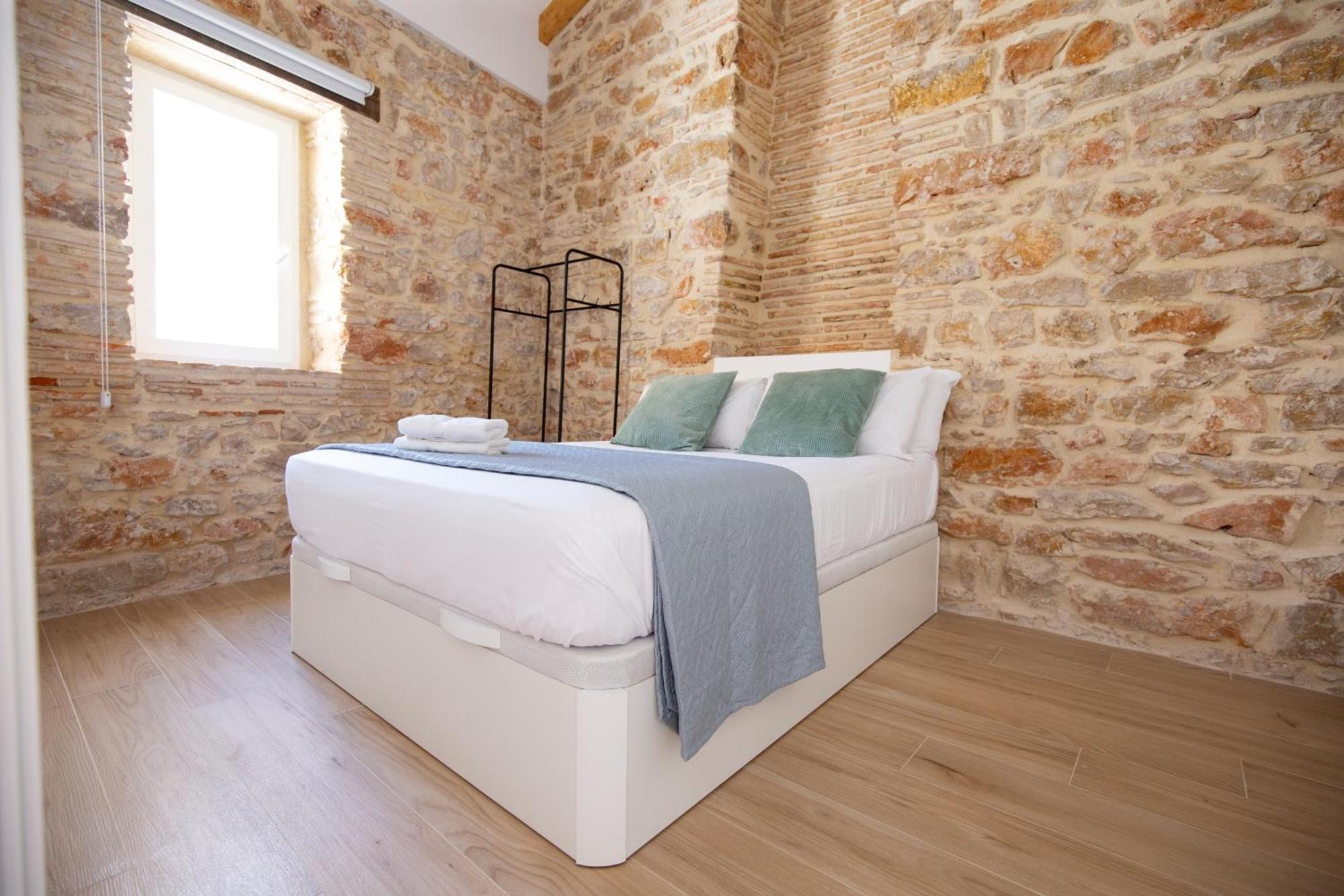 Colon 29 Apartments Дения Экстерьер фото