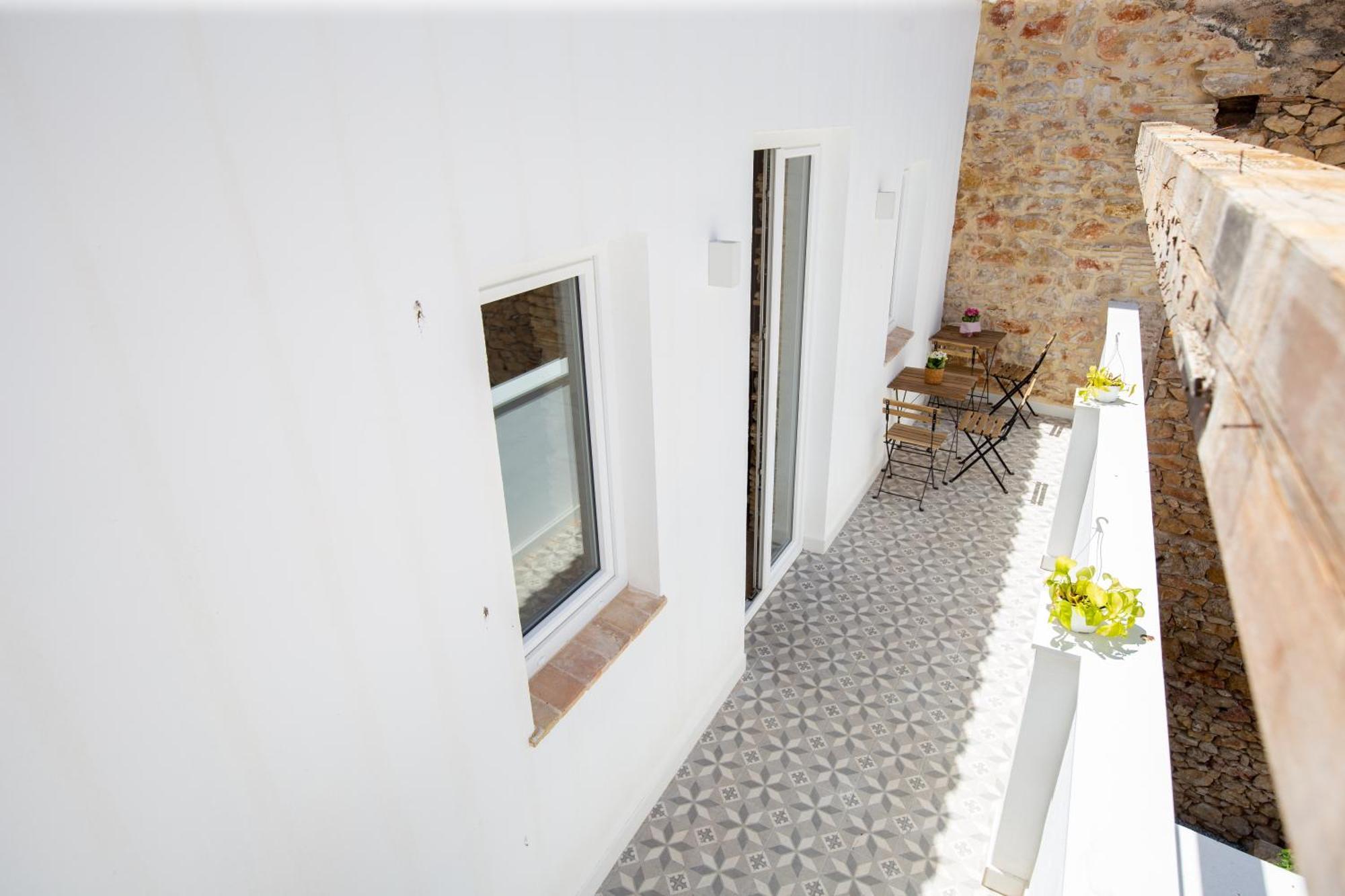 Colon 29 Apartments Дения Экстерьер фото